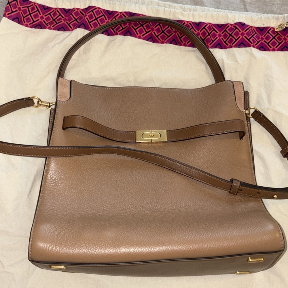 Elegant Tan Leather Handbag - Picture 7 of 11